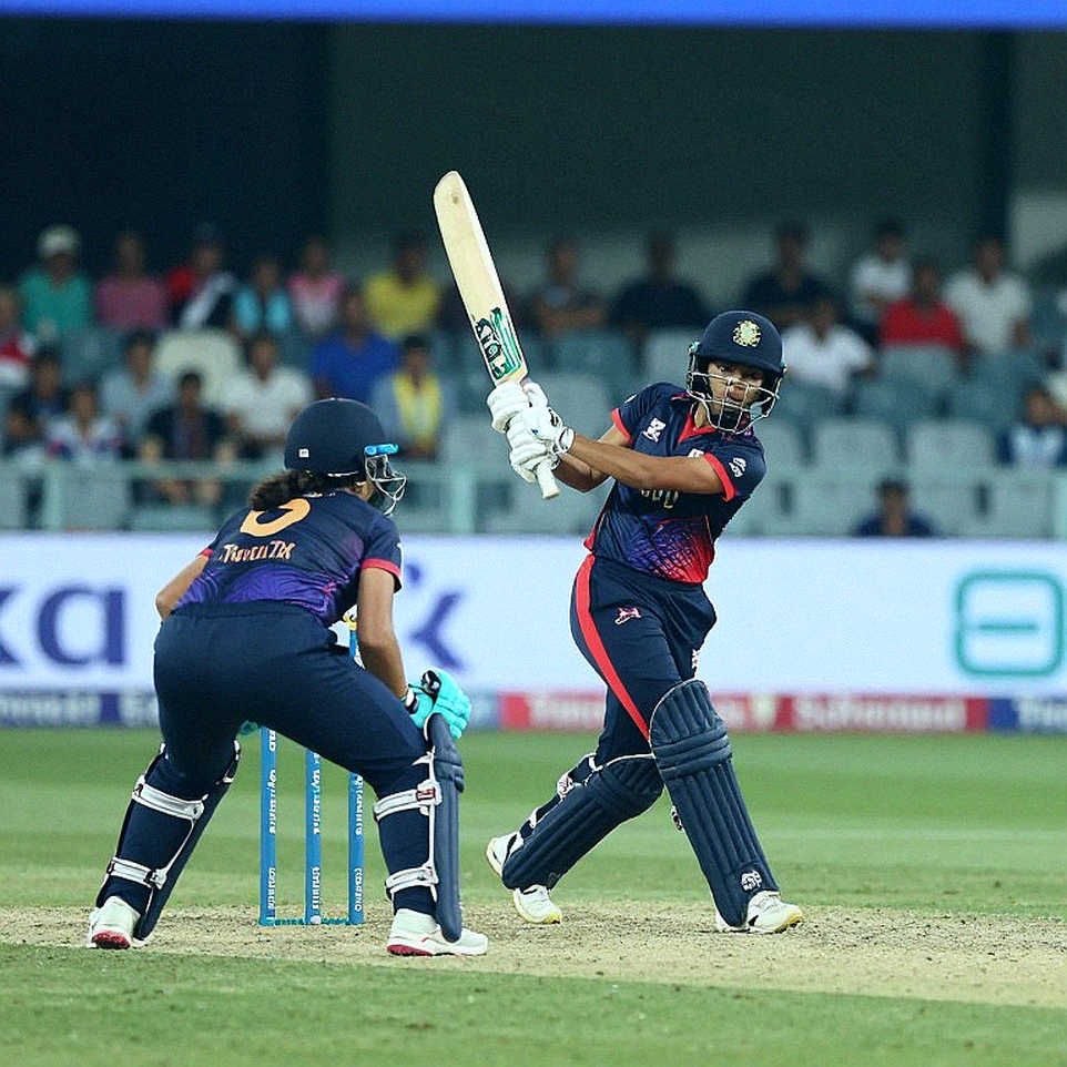 The Real Rhythm in Rumor Season: Information, Selection and the Lesson of Empty Stands in Asian Cricket The Real Rhythm in Rumor Season: Information, Selection and the Lesson of Empty Stands in Asian Cricket