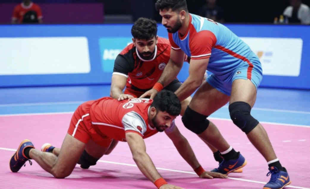 ৬৩-৩১: যে স্কোরকার্ড আসর শুরু হওয়ার আগেই ঘুরে বেড়াচ্ছে