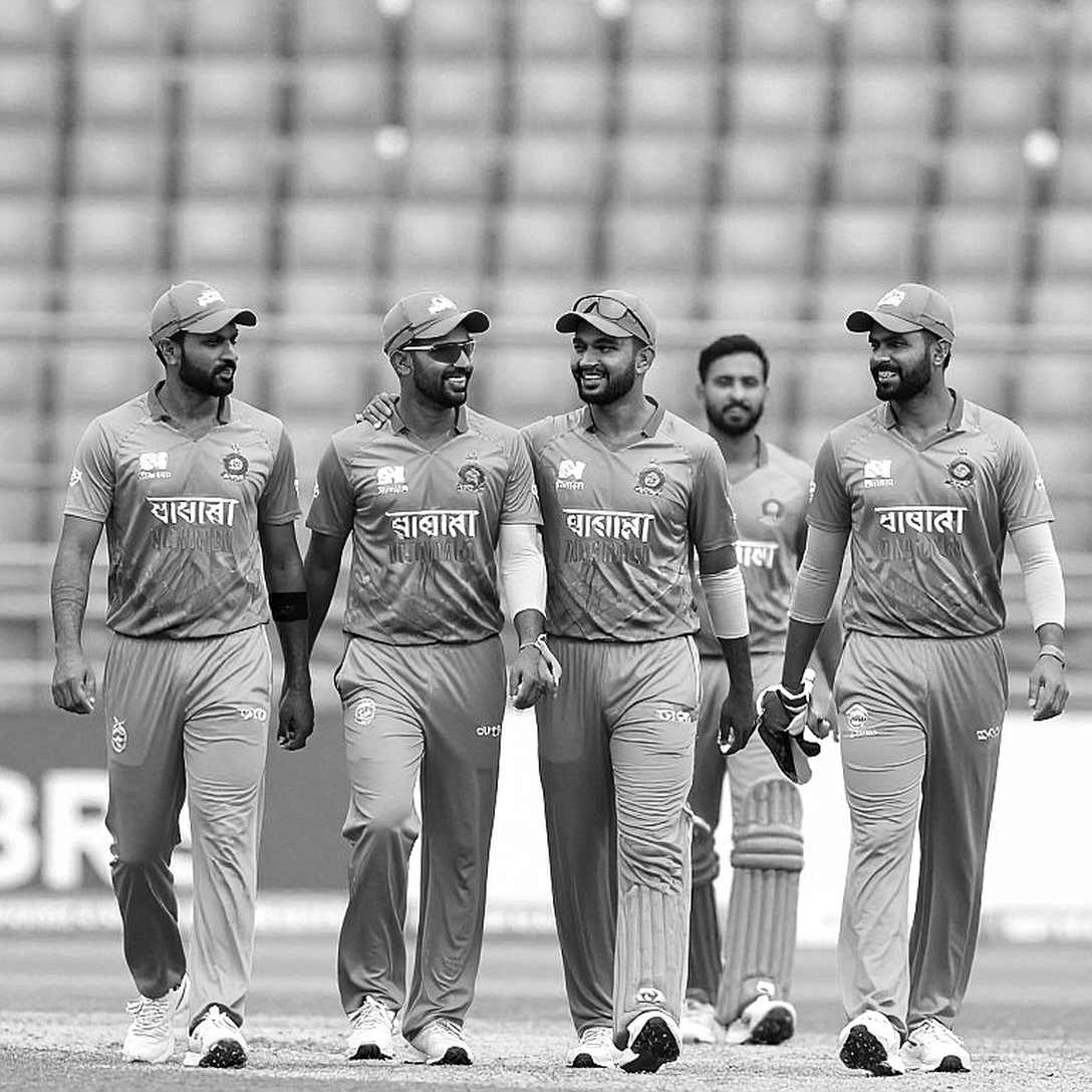 নিলামের হাতুড়ি, ফাঁকা গ্যালারি: ক্রিকেটের বাজারে দাম আর স্মৃতির ব্যবধান