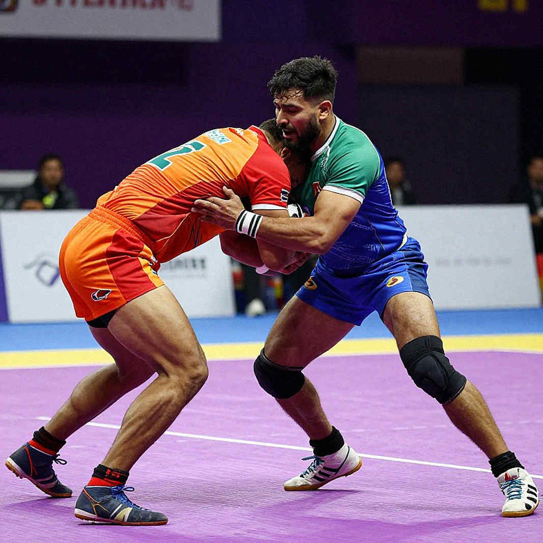 তিনটি অল-আউট, একটা সুপার ট্যাকল আর একটা ফাঁকা লিগ: নারী কাবাডির সেমিফাইনালে ৪৮-২৪ কী লুকিয়ে রাখে