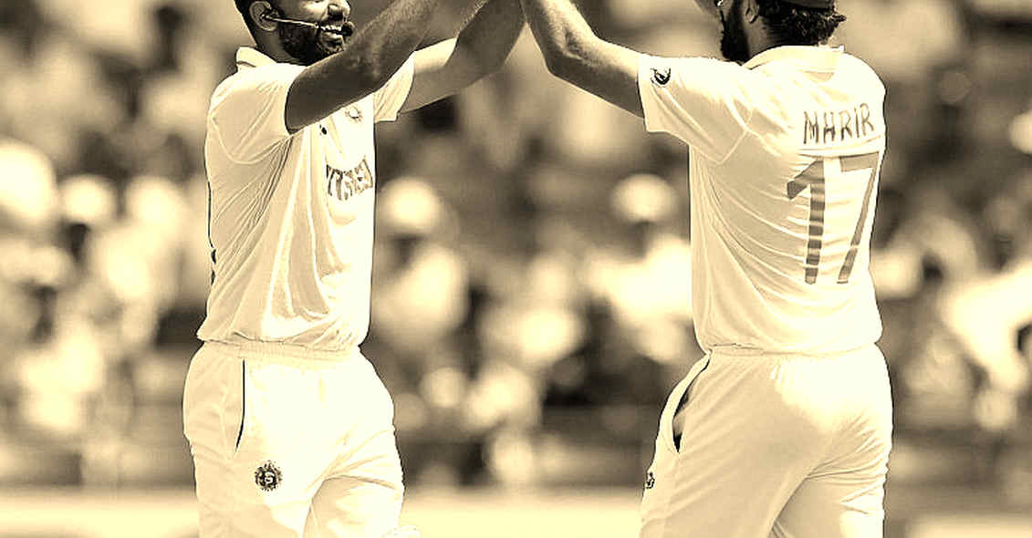 অদৃশ্য উইন্ডো: আইপিএল ট্রফি আসলে কেনা হয় নিলামে নয়, চুক্তির ছোট অক্ষরে অদৃশ্য উইন্ডো: আইপিএল ট্রফি আসলে কেনা হয় নিলামে নয়, চুক্তির ছোট অক্ষরে