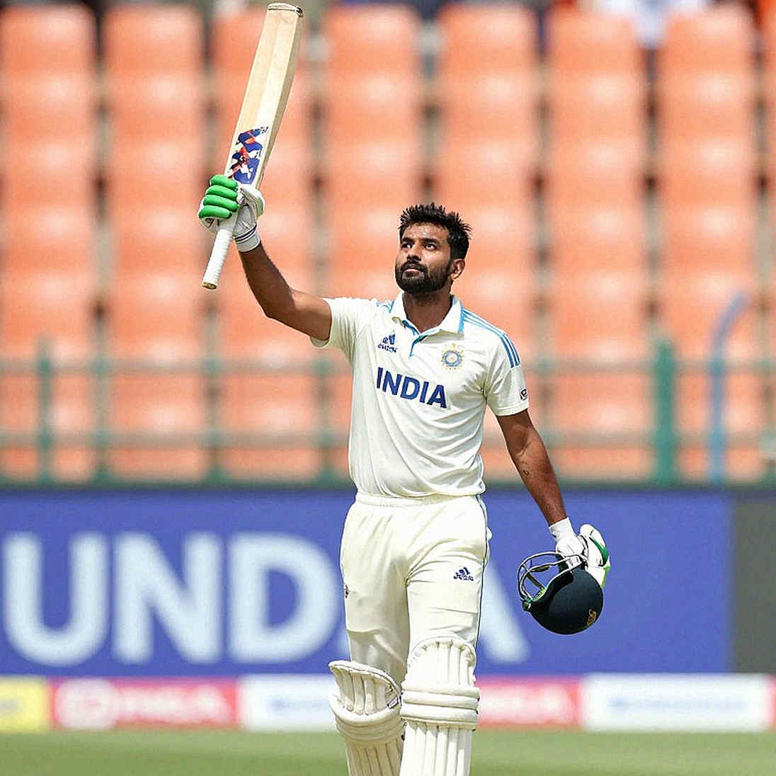 খালি গ্যালারির শব্দ: বাংলাদেশের ঘরোয়া ক্রিকেট মৌসুমে যা দেখা যায়, যা শোনা যায় খালি গ্যালারির শব্দ: বাংলাদেশের ঘরোয়া ক্রিকেট মৌসুমে যা দেখা যায়, যা শোনা যায়